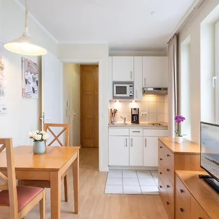 Komfortable Fuer Zwei In Mit Balkon